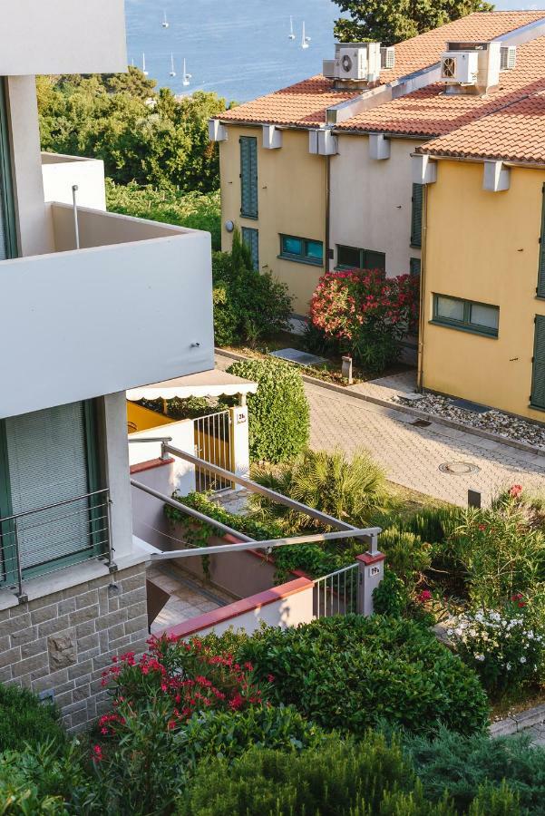 Apartamento Apartma Joy - Private Beach Ankaran Exterior foto